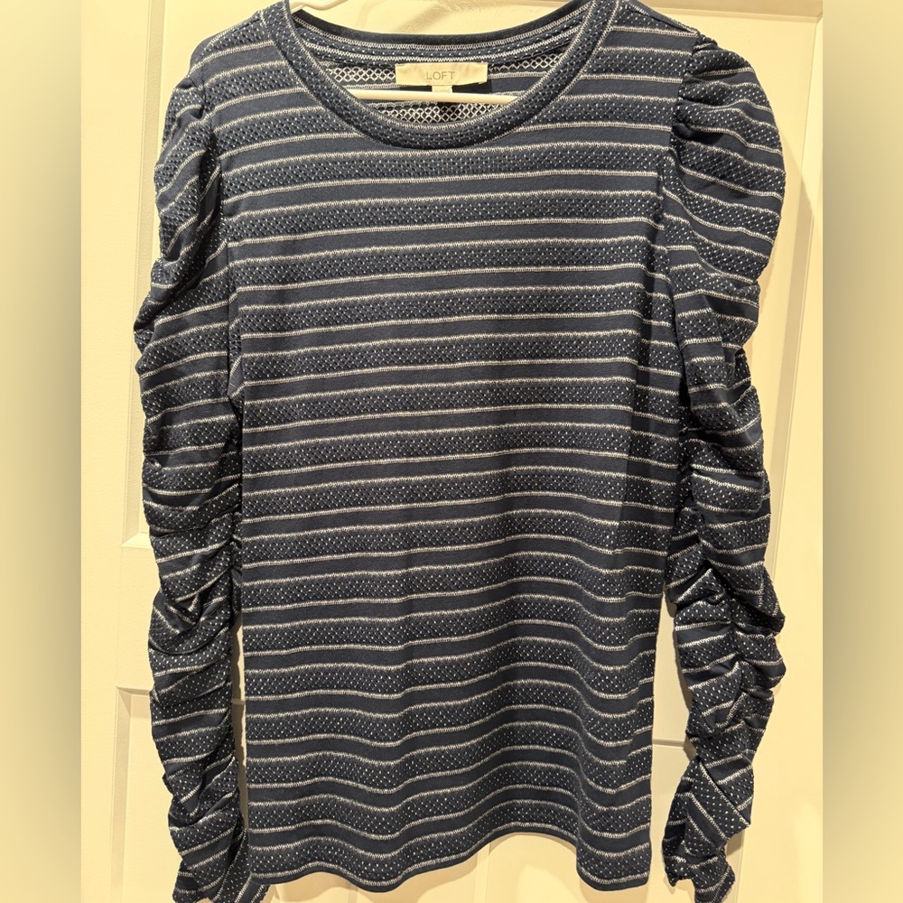 LOFT Navy and White Ruched Sleeve Top